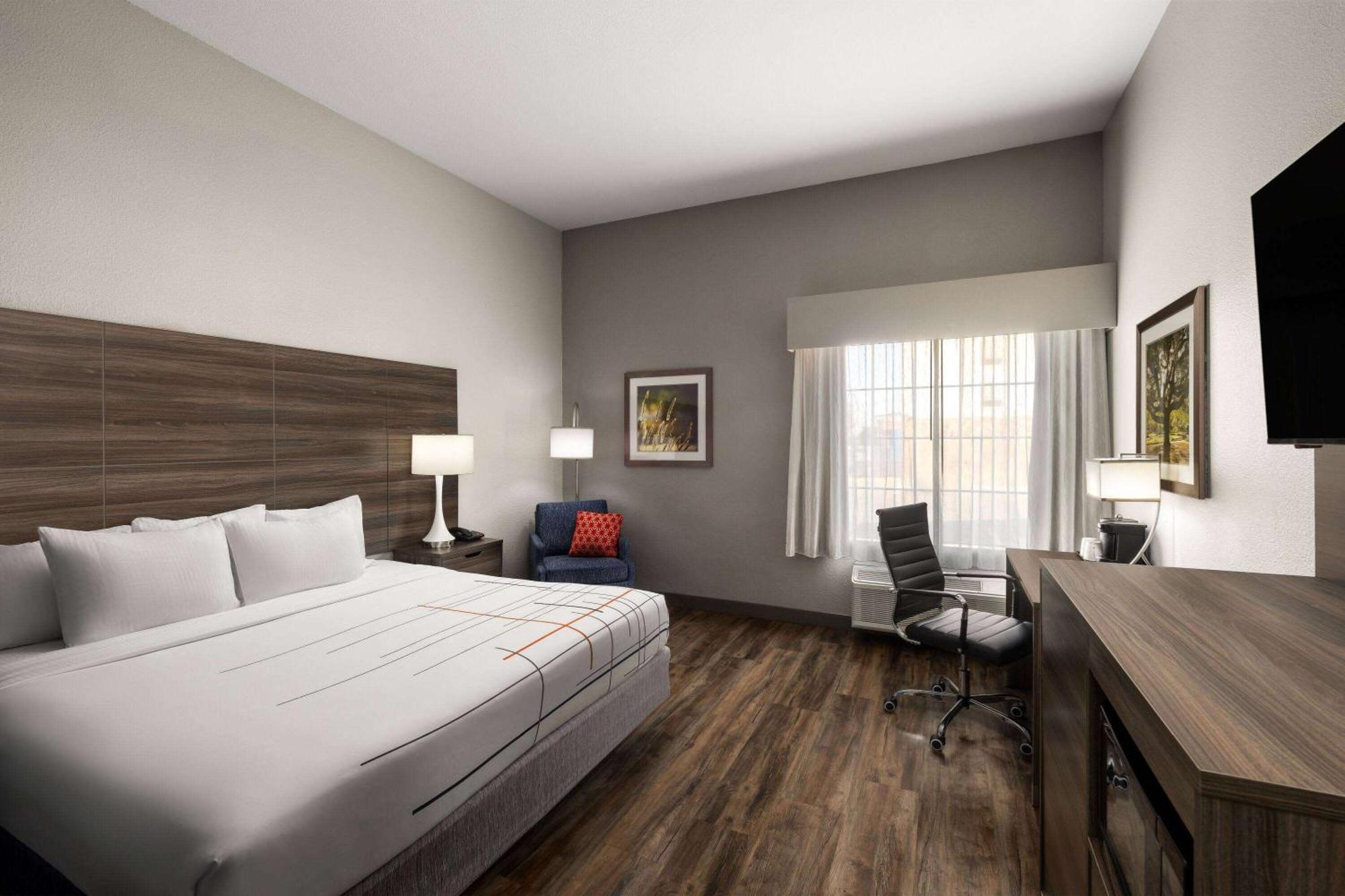 La Quinta By Wyndham Denton - University Drive Exterior foto