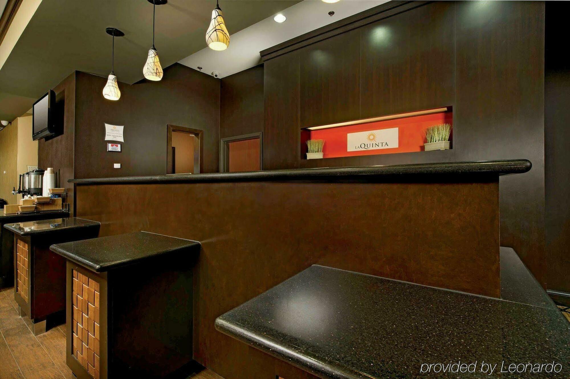 La Quinta By Wyndham Denton - University Drive Exterior foto